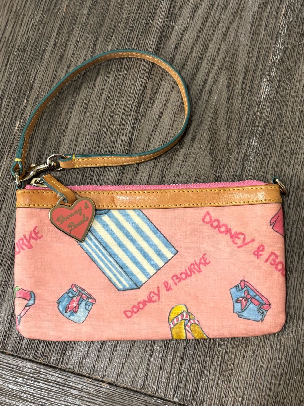 Vintage Y2K Dooney & Bourke Pink Miami Beach Convertible Wristlet w/Rainbow Zip